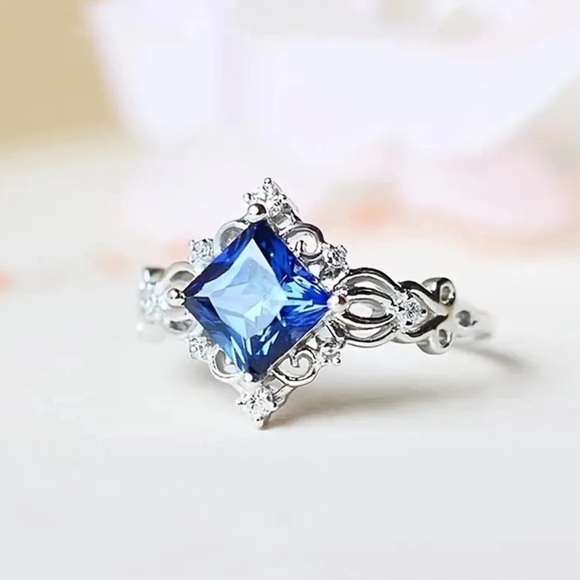 Dainty Blue Silver Victorian Inspired Ring - Picture 7 of 9